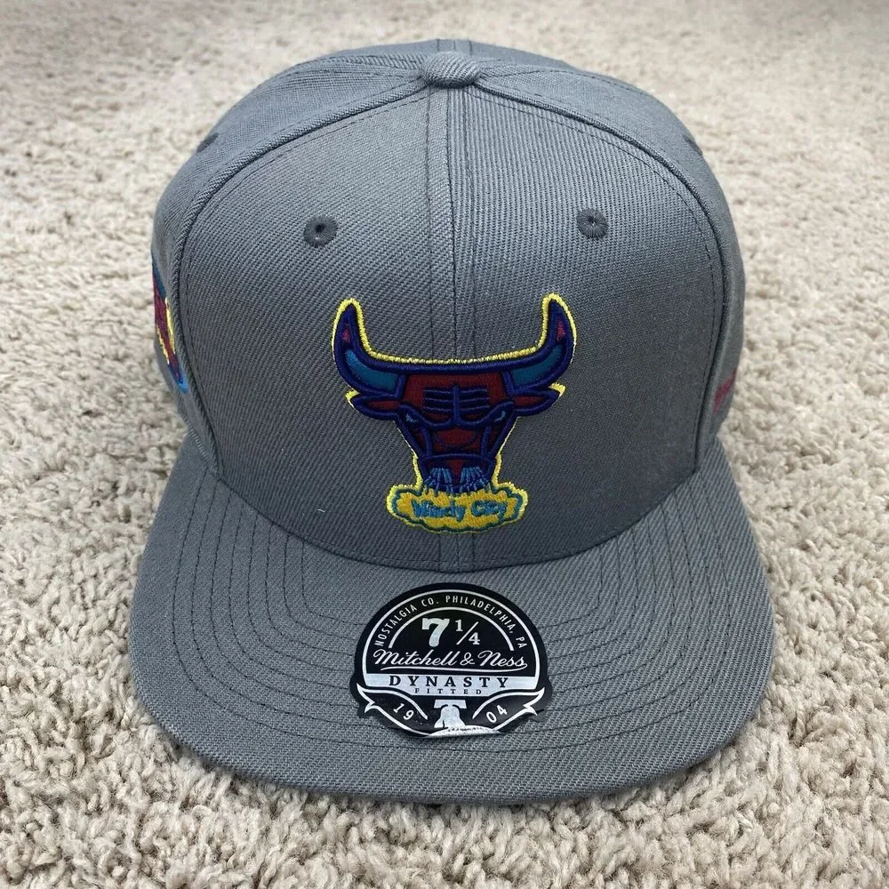 Chicago Bulls Hat Mitchell & Ness 7 1/4 Carbon‎ 1996 Finals Patch Windy City Cap